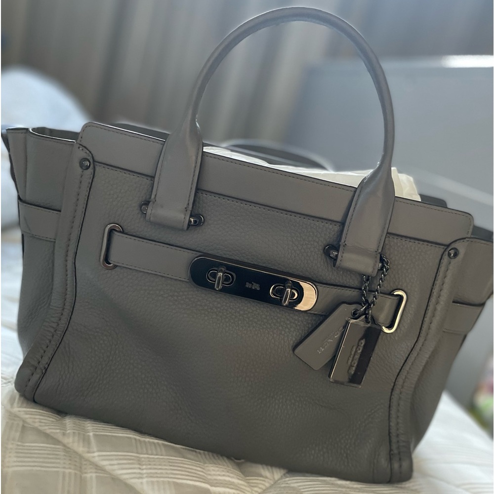 Michael kors tote bag